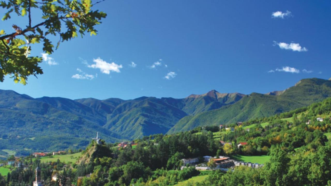 L'Oca Giuliva Relais Bed & Breakfast Gaggio Montano Bagian luar foto
